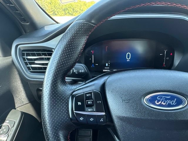 Used 2025 Ford Escape ST-Line AWD/4WD image 11