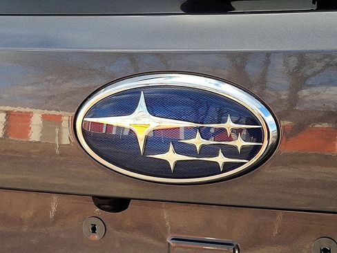 Used 2023 Subaru Forester Premium image 17