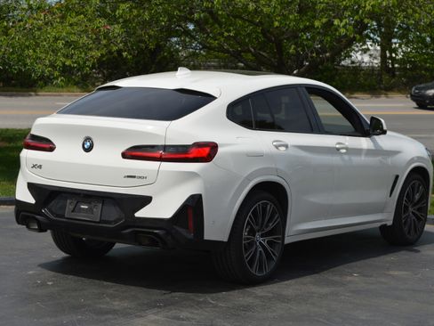 Used 2023 BMW X4 xDrive30i w/ M Sport Package image 11