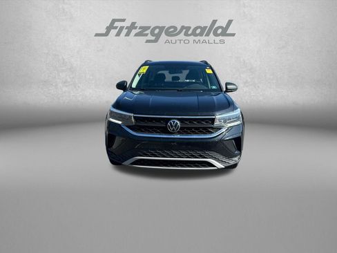 Used 2022 Volkswagen Taos S image 8