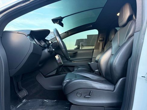 Used 2018 Tesla Model X 75D image 7