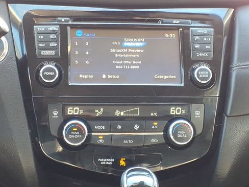 Used 2017 Nissan Rogue SL w/ SL Premium Package AWD/4WD image 6