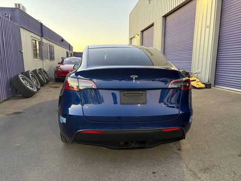 Used 2021 Tesla Model Y Long Range image 5