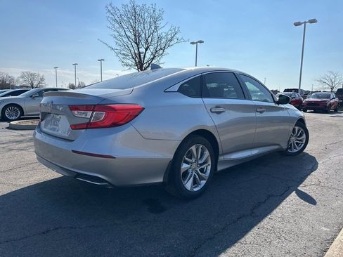 Used 2018 Honda Accord LX image 9