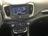Used 2024 GMC Terrain SLE w/ Driver Convenience Package image 5