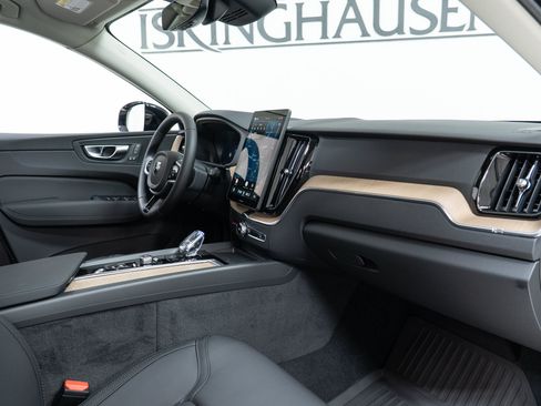 New 2026 Volvo XC60 B5 Plus w/ Climate Package AWD/4WD image 21