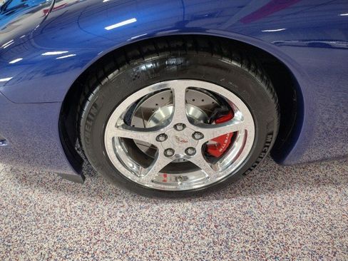 Used 2004 Chevrolet Corvette Convertible w/ Preferred Equipment Group RWD image 26