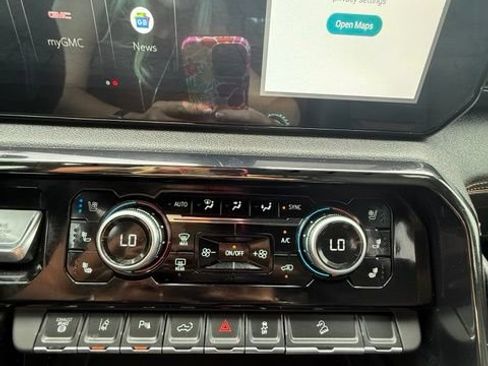Used 2024 GMC Sierra 2500 AT4 w/ AT4 Preferred Package AWD/4WD image 20