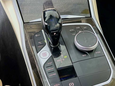 Used 2021 BMW 330i xDrive 330i xDrive w/ Convenience Package image 17