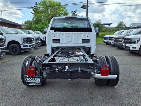 New 2025 Ford F550 4x4 Regular Cab Super Duty w/ XL Chrome Package image 5