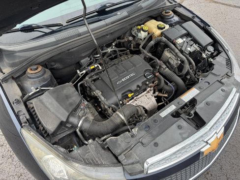 Used 2014 Chevrolet Cruze LT FWD image 23