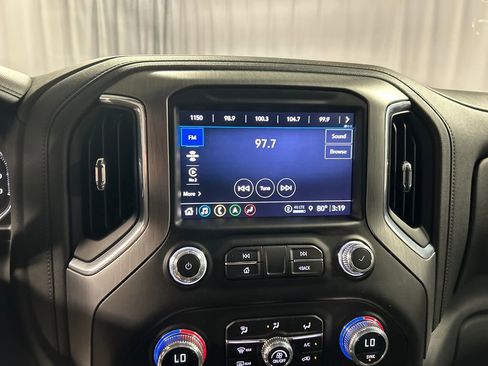 Used 2023 GMC Sierra 2500 Denali AWD/4WD image 15