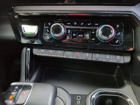 Used 2022 GMC Sierra 1500 AT4X image 14