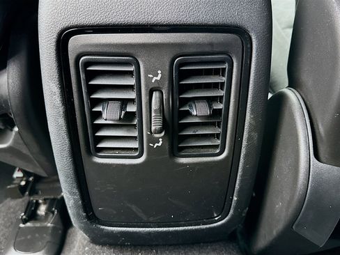 Used 2024 Dodge Durango GT w/ Blacktop Package image 16