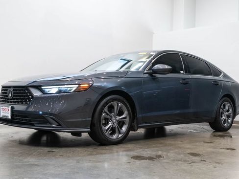 Used 2023 Honda Accord EX image 3