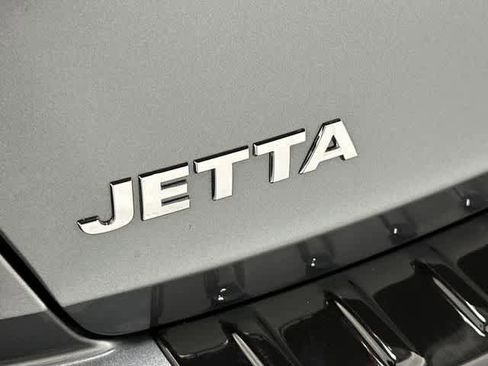 Certified 2021 Volkswagen Jetta SEL Premium image 31