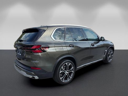 Certified 2024 BMW X5 xDrive40i w/ Premium Package AWD/4WD image 4