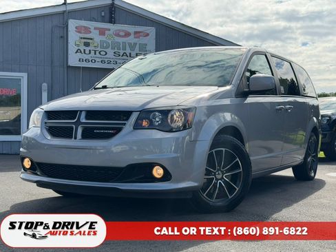 Used 2019 Dodge Grand Caravan GT FWD image 1