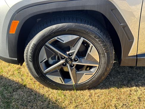 Certified 2025 Hyundai Tucson SEL image 11