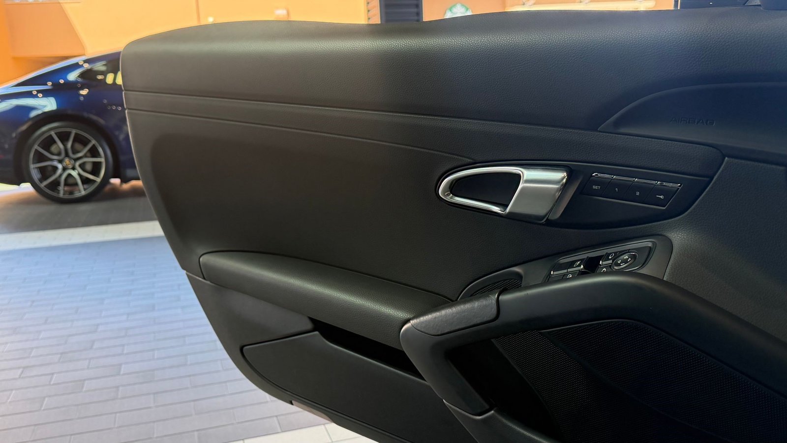 Certified 2015 Porsche Boxster RWD image 15