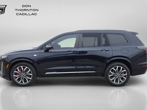Used 2022 Cadillac XT6 Sport AWD/4WD image 2