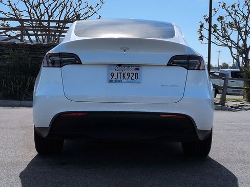 Used 2023 Tesla Model Y Long Range image 6