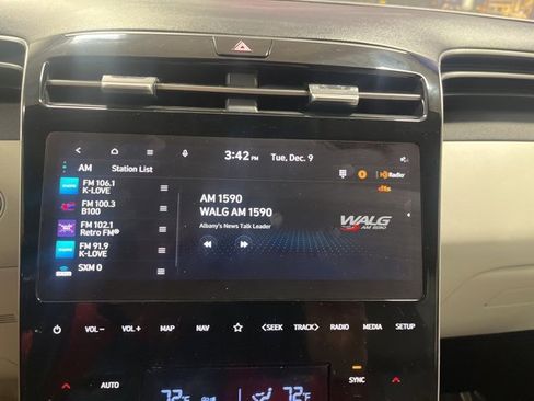 Used 2023 Hyundai Tucson Limited w/ Cargo Package image 17