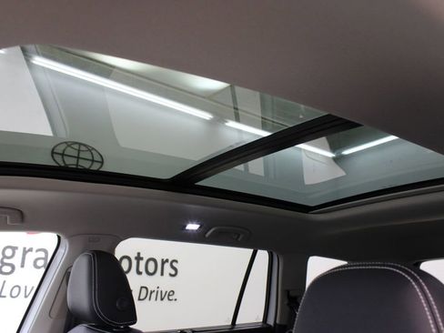 New 2026 Volkswagen Atlas SE FWD image 12