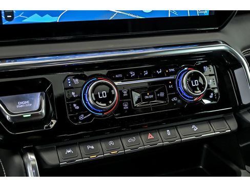 New 2026 GMC Sierra 1500 Denali Ultimate w/ LPO, Black Badging Package AWD/4WD image 19