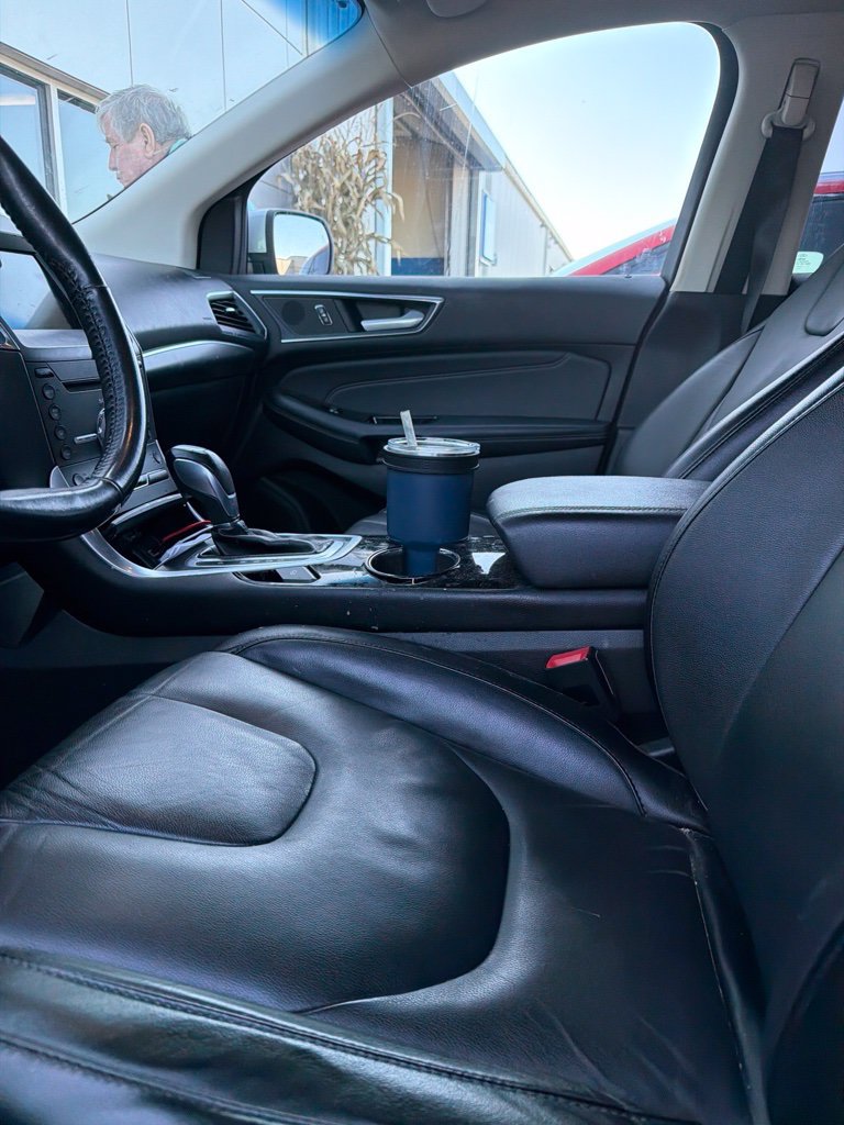 Used 2018 Ford Edge Titanium w/ Ford Safe & Smart Package AWD/4WD image 5