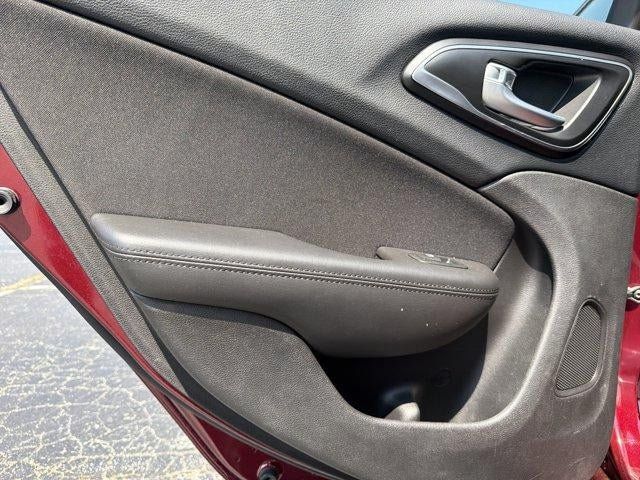 Used 2016 Chrysler 200 Limited w/ Convenience Group FWD image 19