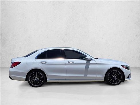 Used 2019 Mercedes-Benz C 300 Sedan image 4