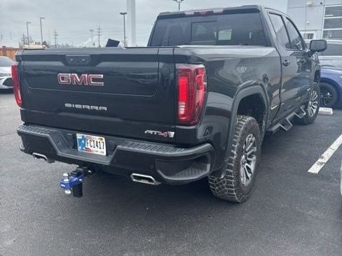 Used 2023 GMC Sierra 1500 AT4 w/ AT4 Premium Package image 3