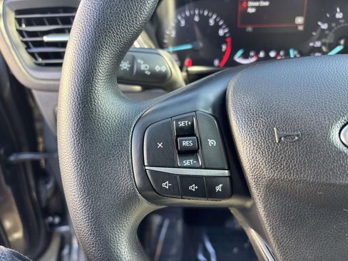 Certified 2020 Ford Escape SE image 19