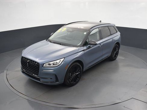 Used 2023 Lincoln Corsair Reserve w/ Equipment Group 201A image 38