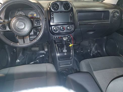 Used 2015 Jeep Patriot Latitude image 13