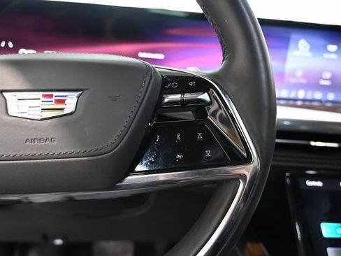 Used 2025 Cadillac Escalade ESV Sport Platinum w/ LPO, Floor Liner Package image 33