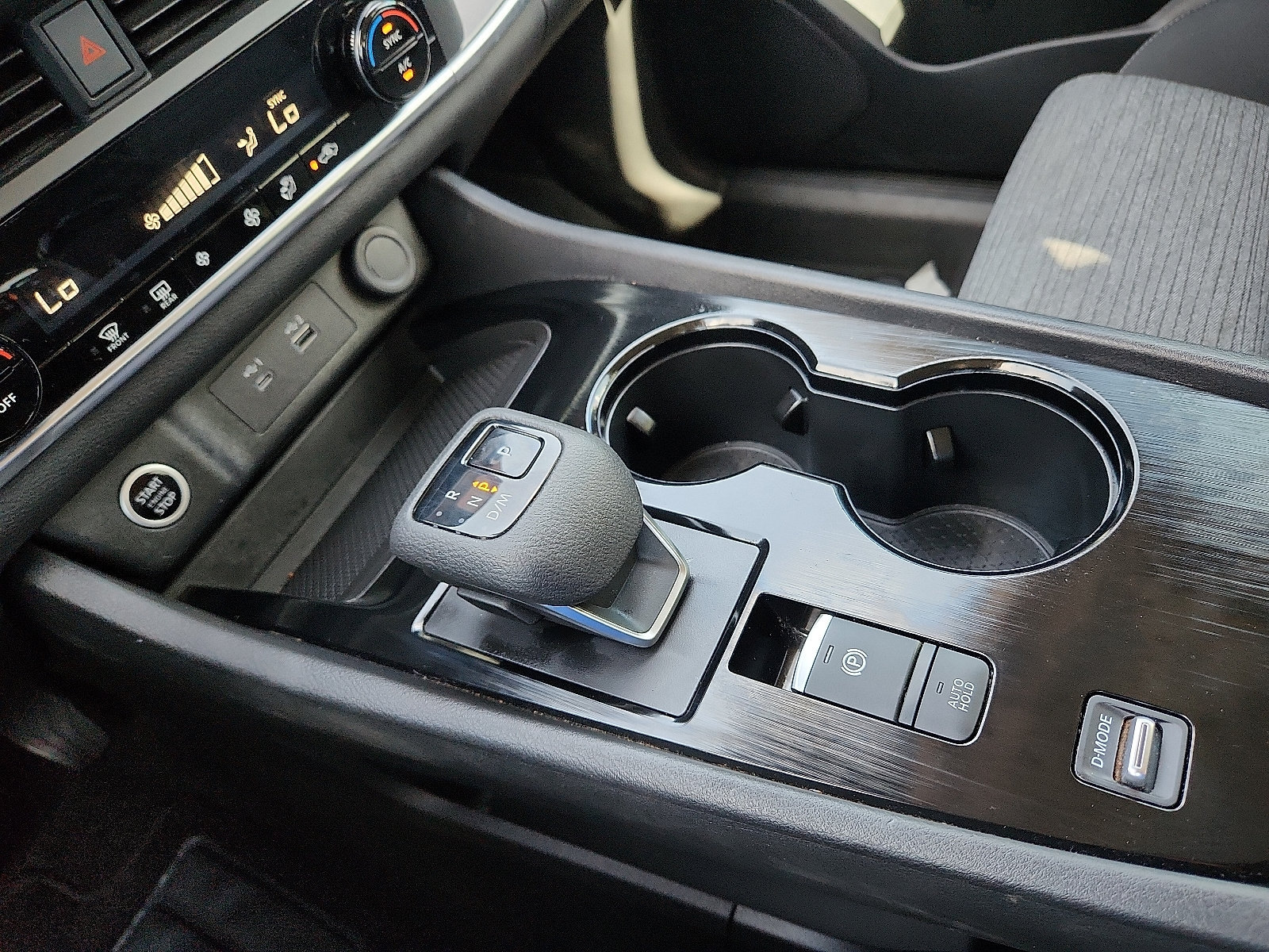 Used 2023 Nissan Rogue SV FWD image 26