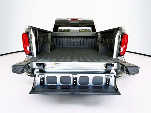 Used 2025 GMC Sierra 1500 SLT w/ SLT Premium Plus Package AWD/4WD image 27