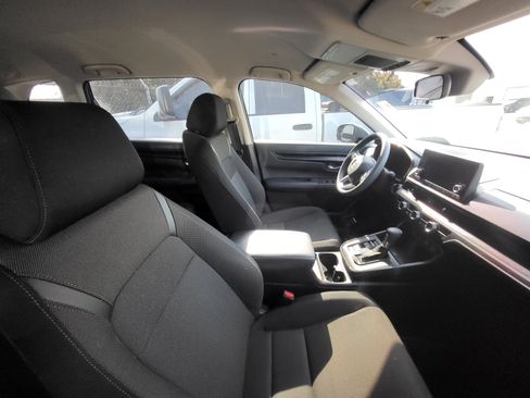 Used 2023 Honda CR-V LX image 8