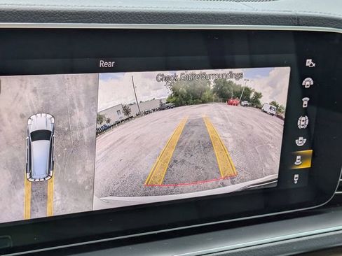 Used 2022 Mercedes-Benz GLS 450 4MATIC image 25