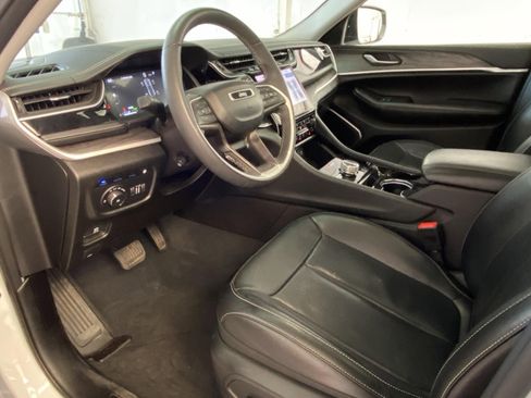 Used 2022 Jeep Grand Cherokee Limited 4xe w/ Luxury Tech Group II AWD/4WD image 22