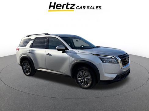 Used 2025 Nissan Pathfinder SV image 1