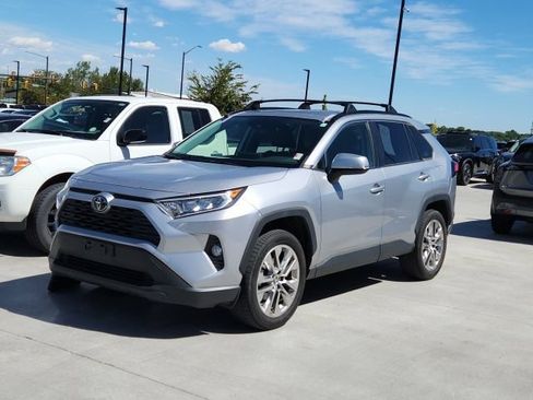 Used 2019 Toyota RAV4 XLE Premium w/ Cold Weather Package AWD/4WD image 1