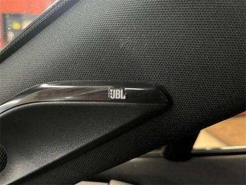 Used 2021 Toyota Venza Limited w/ Advanced Technology Package image 17