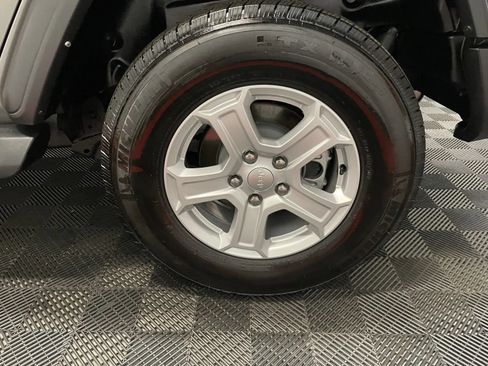 Used 2021 Jeep Wrangler Unlimited Sport AWD/4WD image 17