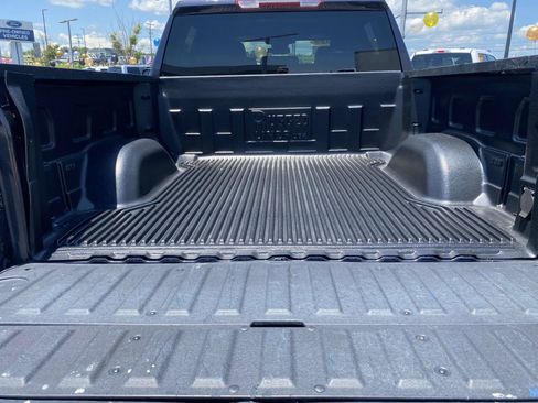 Used 2025 GMC Sierra 1500 SLT AWD/4WD image 10
