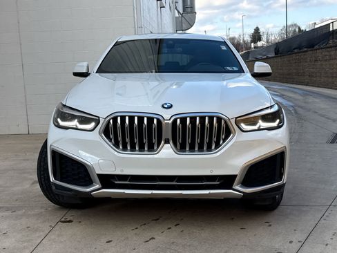 Used 2022 BMW X6 xDrive40i w/ Climate Comfort Package image 2