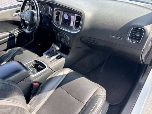 Used 2021 Dodge Charger SXT w/ Leather Interior Group RWD image 30