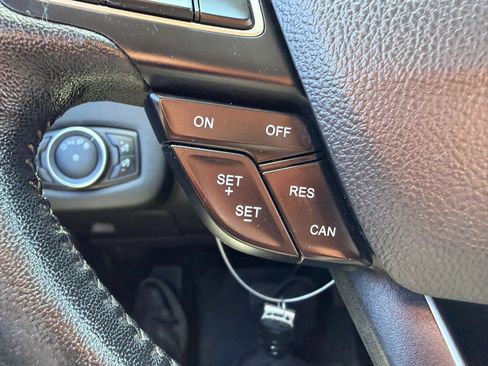 Used 2017 Ford Escape Titanium AWD/4WD image 14